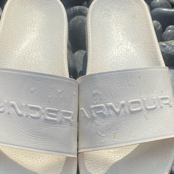 Under armor slides - Picture 1 of 5